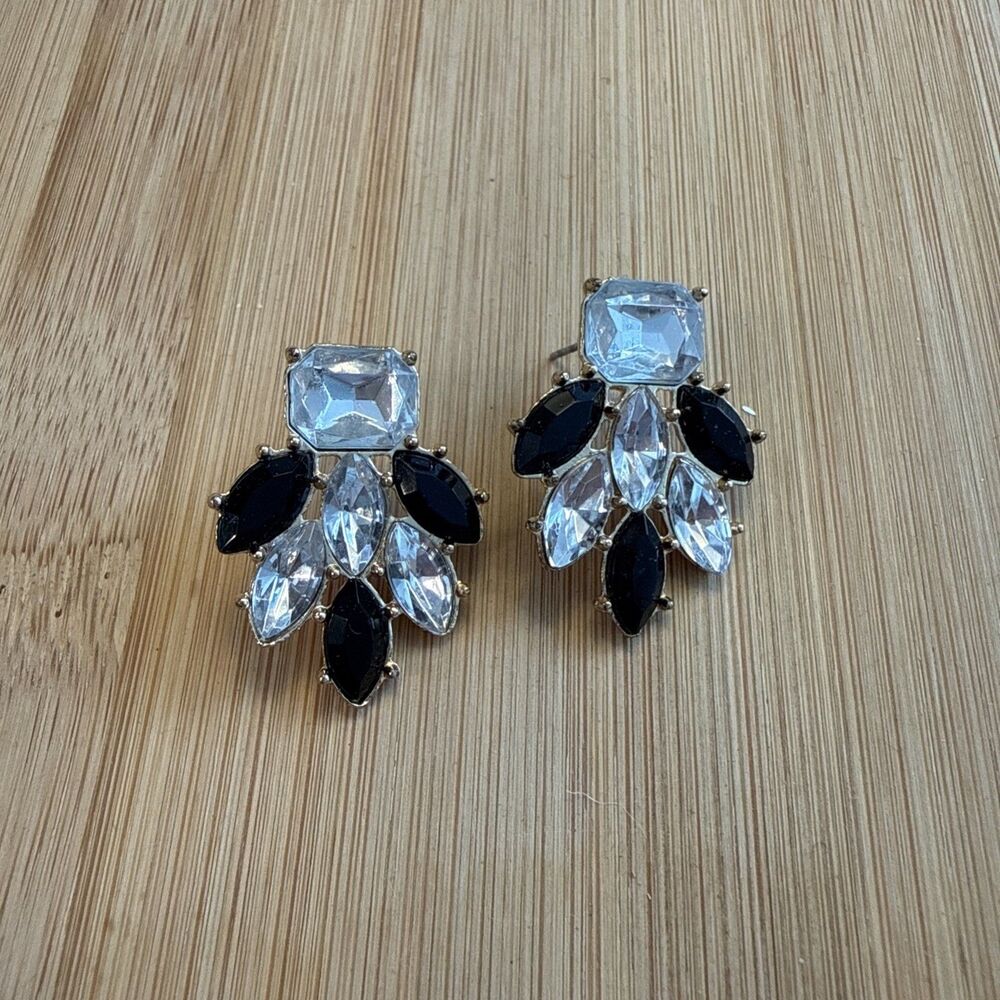 CRYSTAL AND BLACK BEADED EARRINGS unbranded On Gold